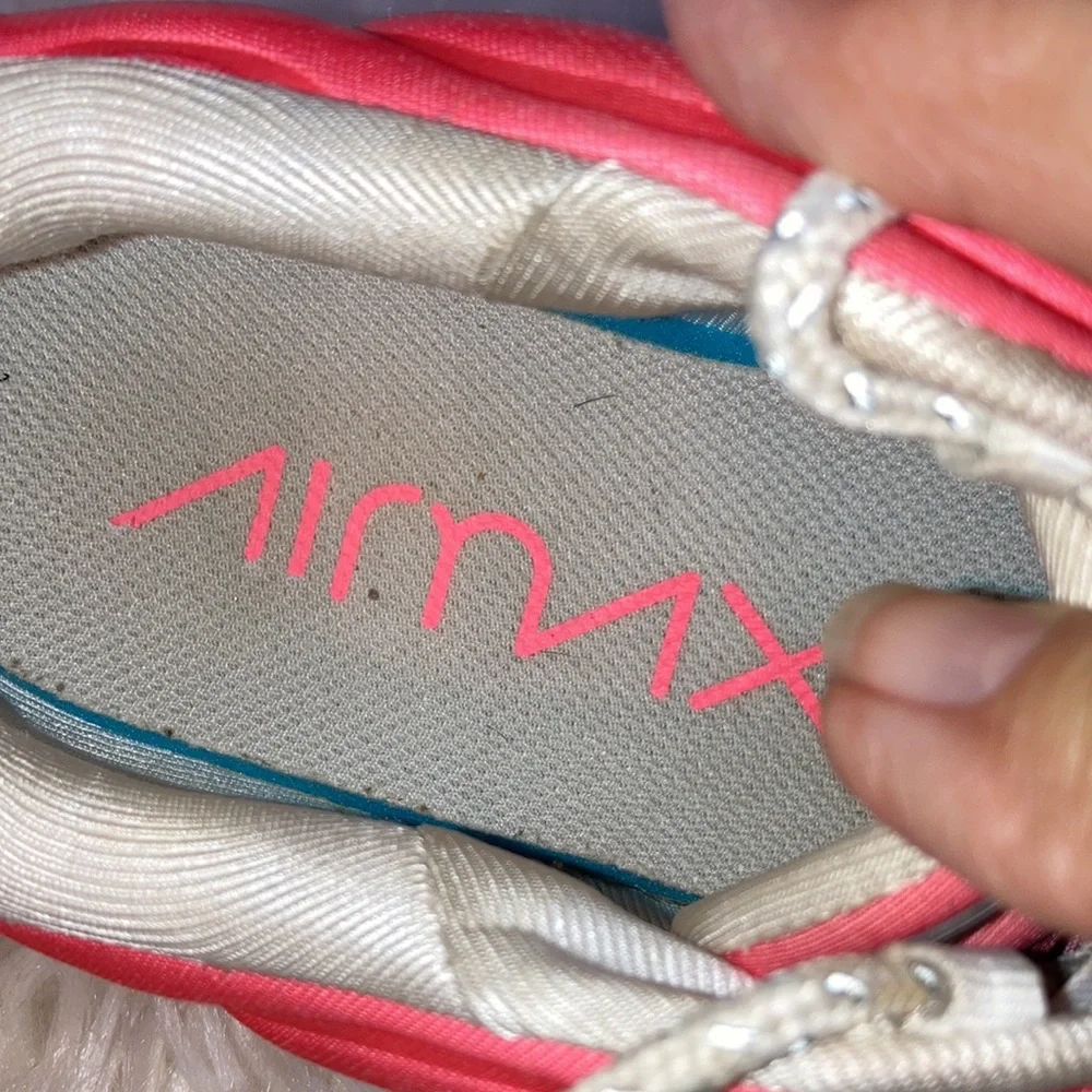 NIKE AIRMAX men’s athletic shoes, sz. 9, VG condition, blue, pink & silver. $63 - Picture 6 of 8